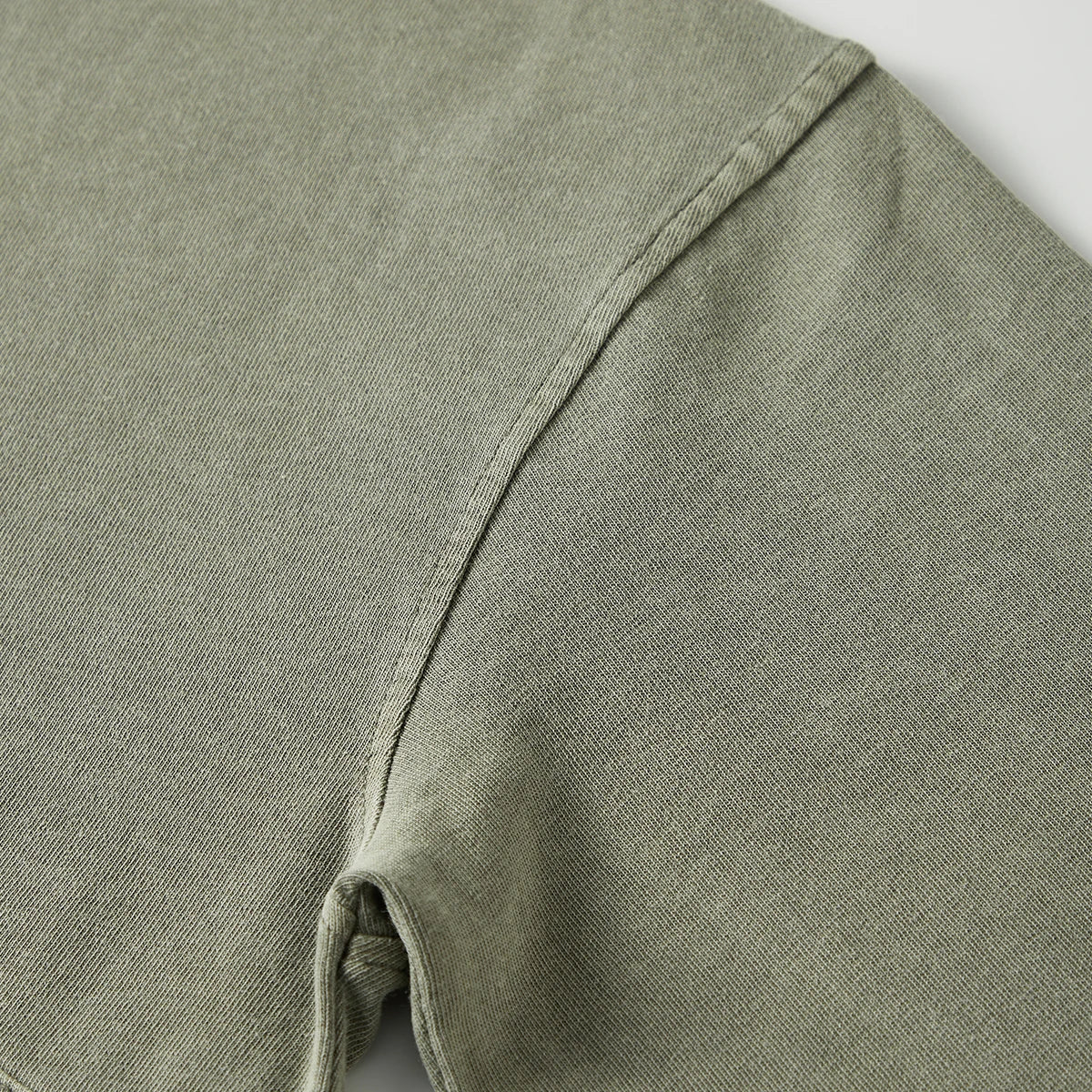 WANTED LONG SLEEVE CROP TOP